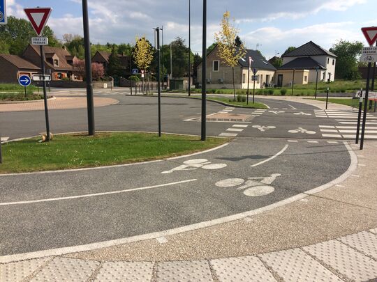 Photo d'insertion urbaine : piste cyclable.